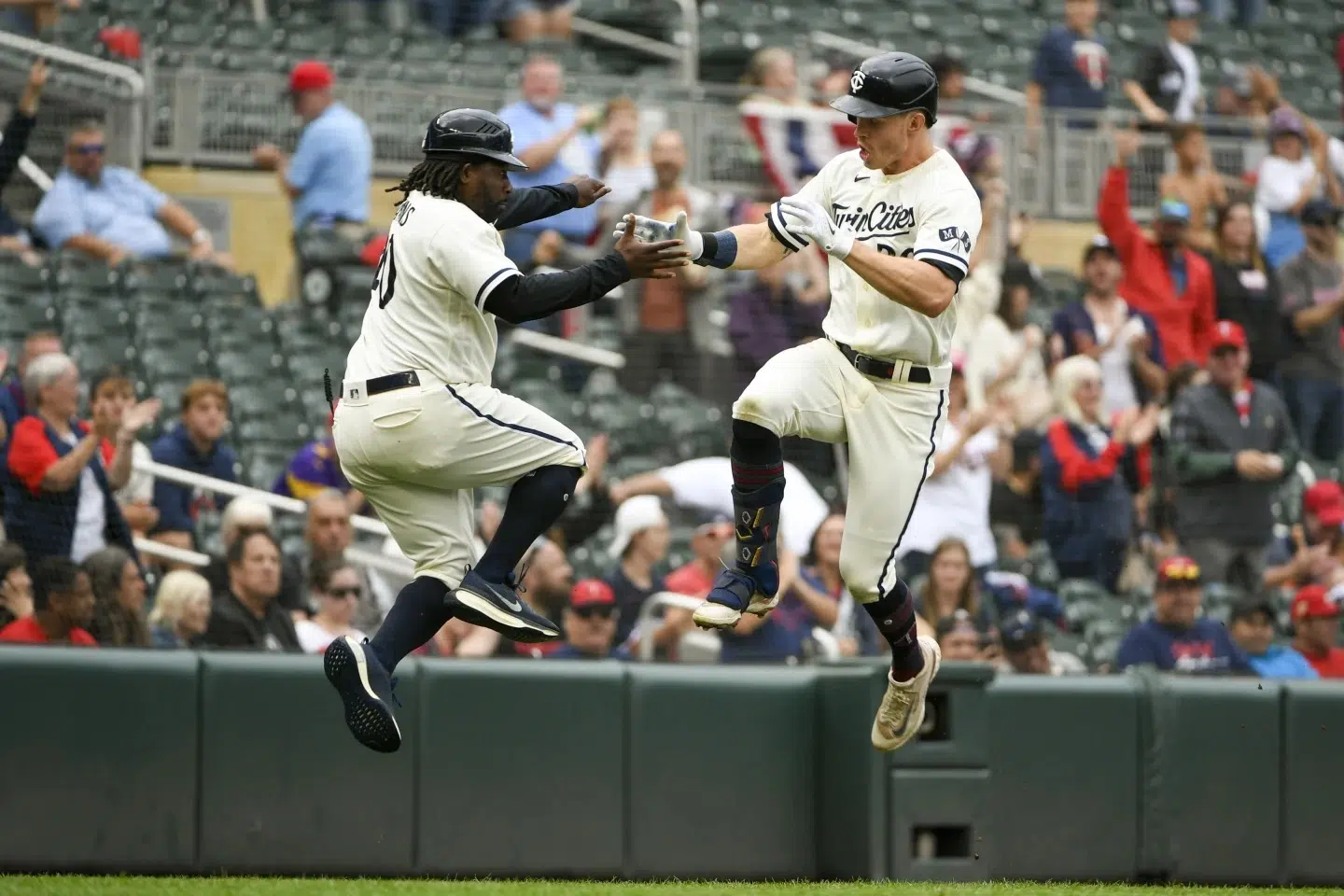 Jeffers And Ryan Lead Al Central Champion Twins To Win Over Angels