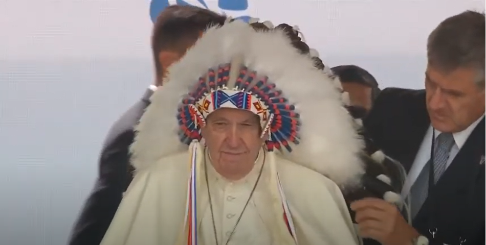 Decision to Gift Headdress to Pope During Alberta Visit Met With Strong Public Scrutiny - Vimarsana News