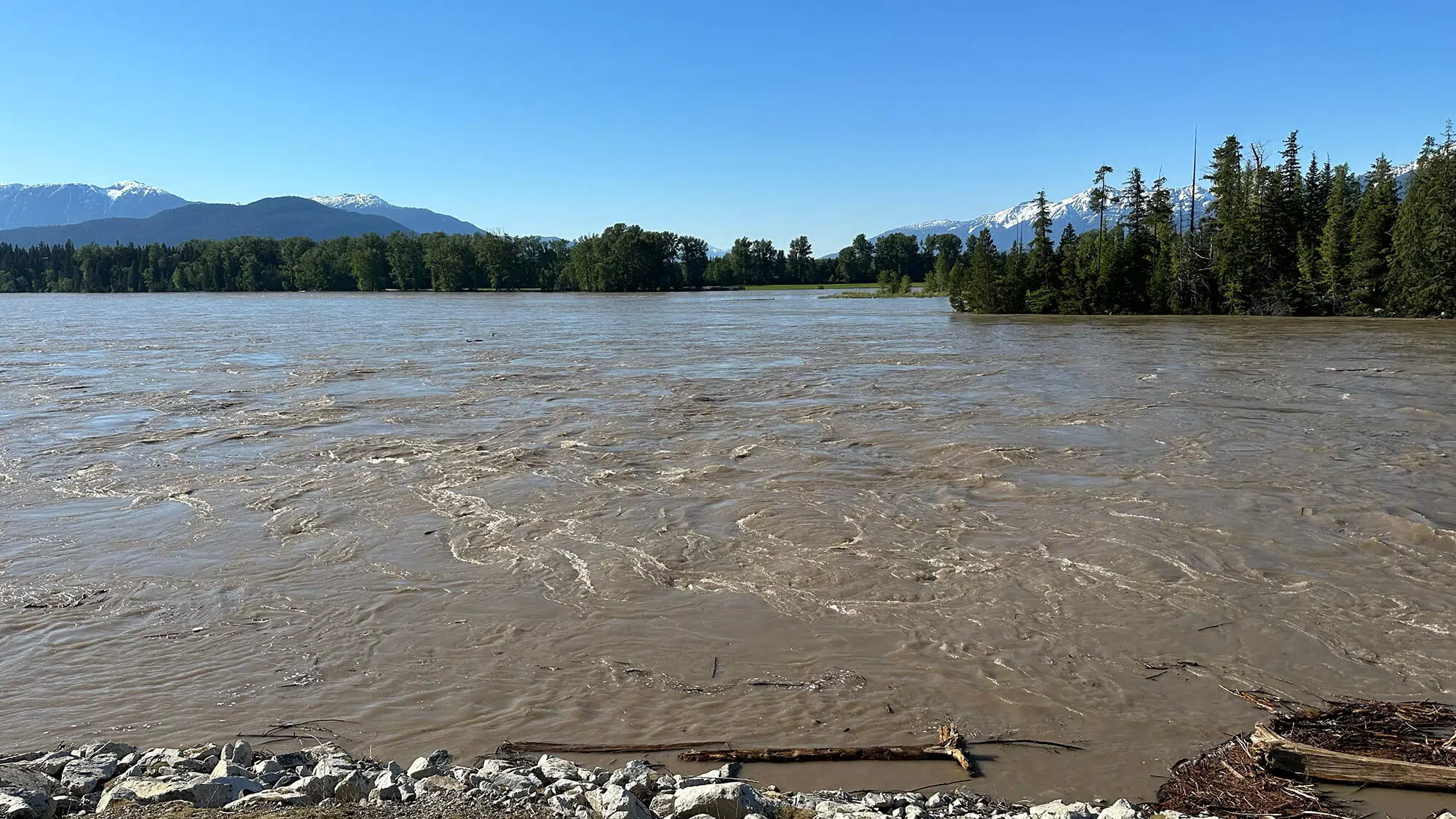 CFNR News Flooding - Old Skeena bridge 2023-05-16 IMG_2048