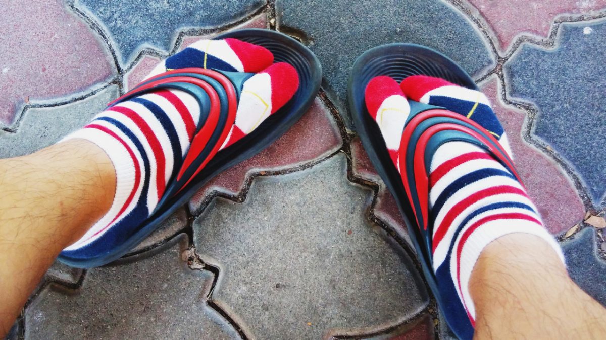 Brant Hansen Fashion Review: Socks With Sandals - Vimarsana News