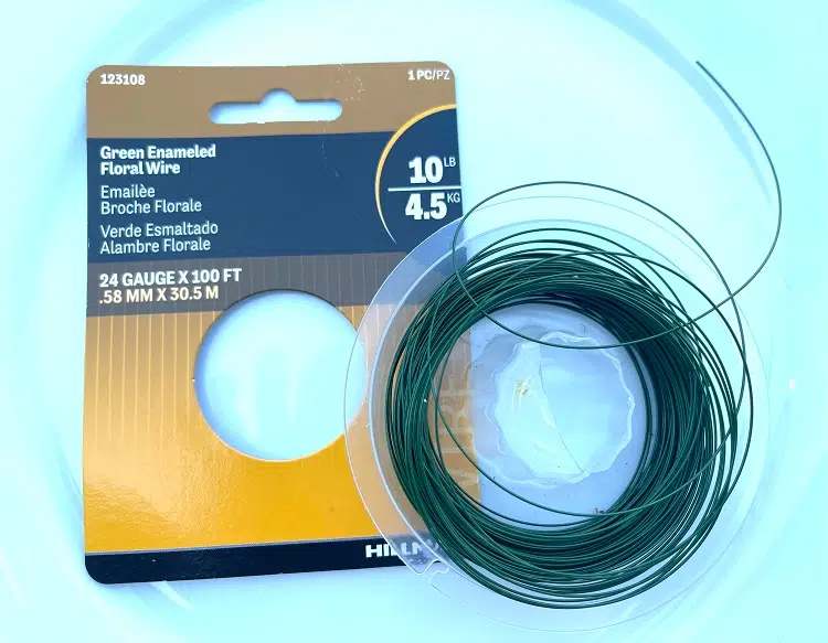 Hillman 10lb 24-Ga x 100-ft Green Enameled Floral Wire in the Picture  Hangers department at