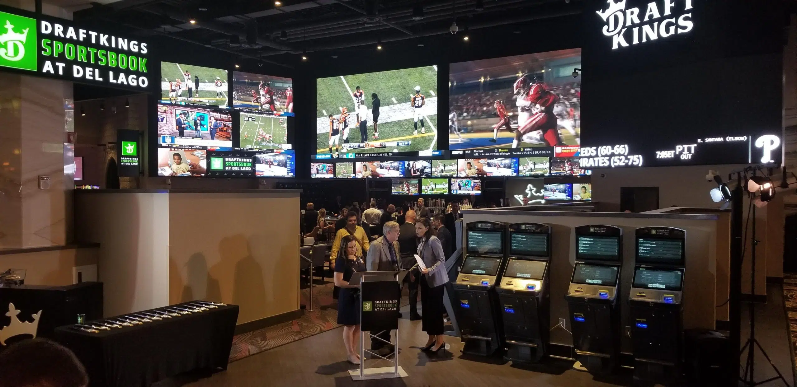 New york new york sports book hours