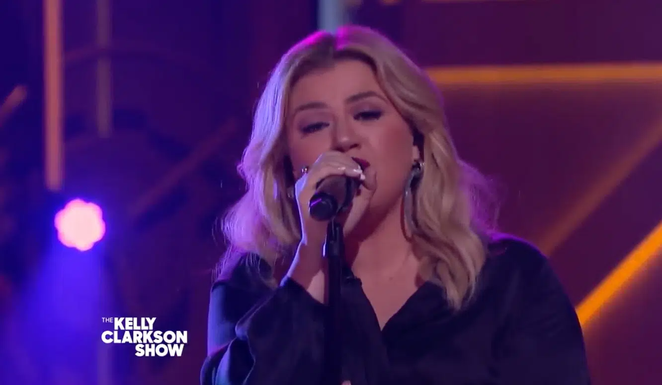Kelly Clarkson Performs Deana Carter S Strawberry Wine During Kellyoke Koke Fm,Flock Of Birds Tattoo