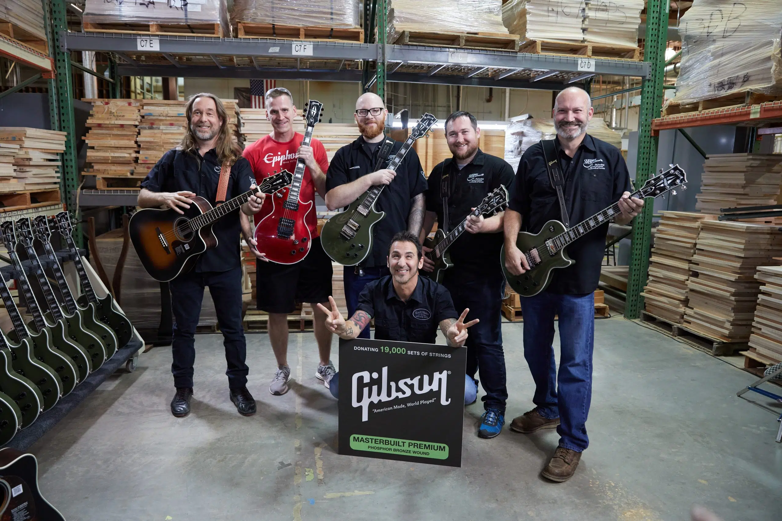 Gibson Guitars Gives Back In Partnership with Guitars for Vets [VIDEO