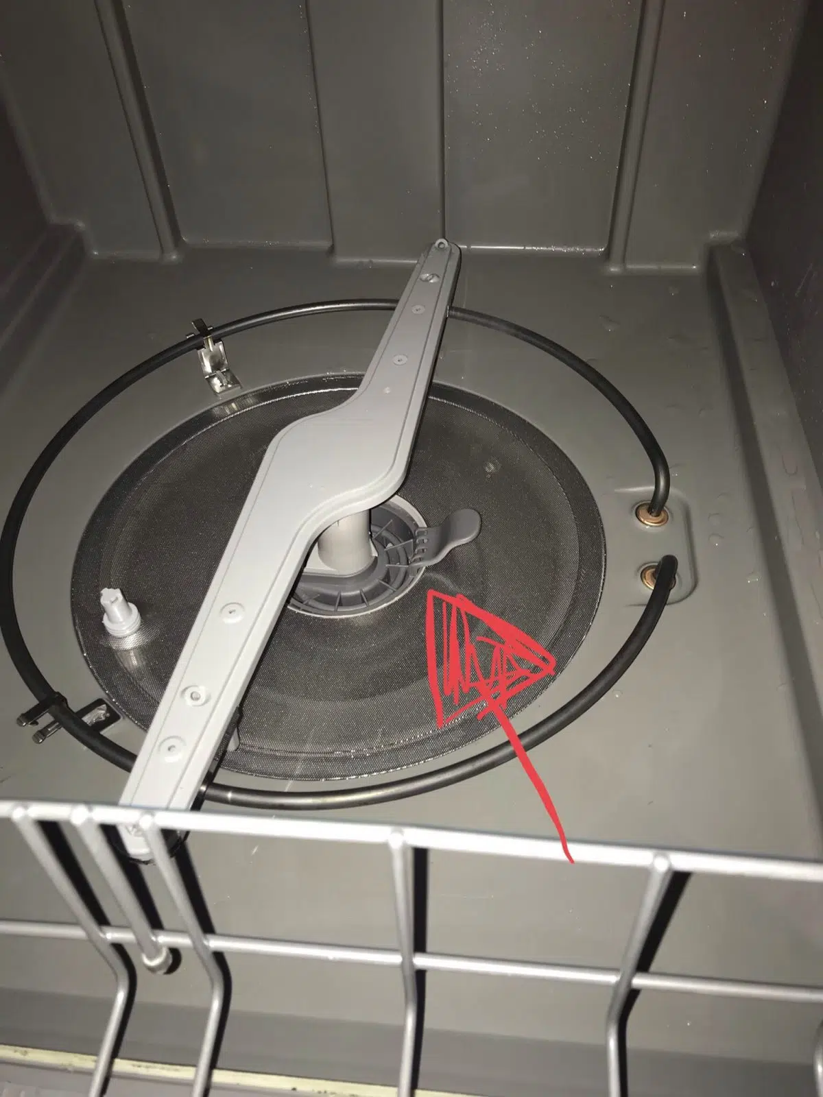 How to clean the filter in your dishwasher (yes, it has one) 101.5