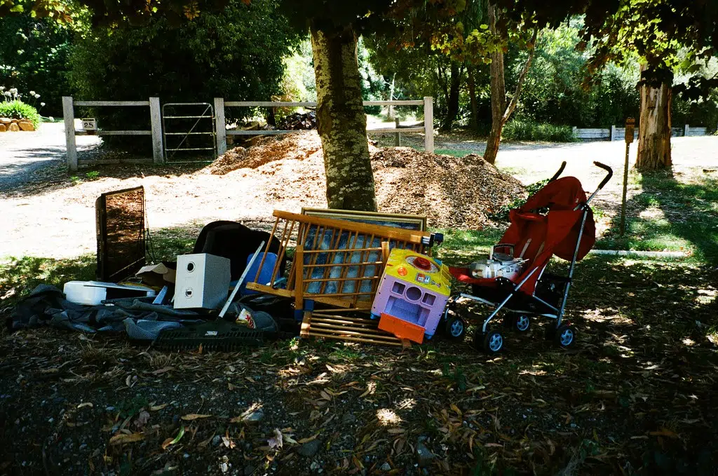 Time to get rid of your junk! Heavy garbage pick up info! 101.5 The Hawk