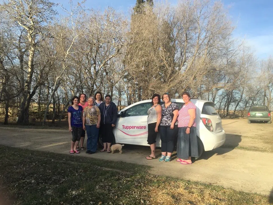 New Tupperware Car for Kinistino Team paNOW