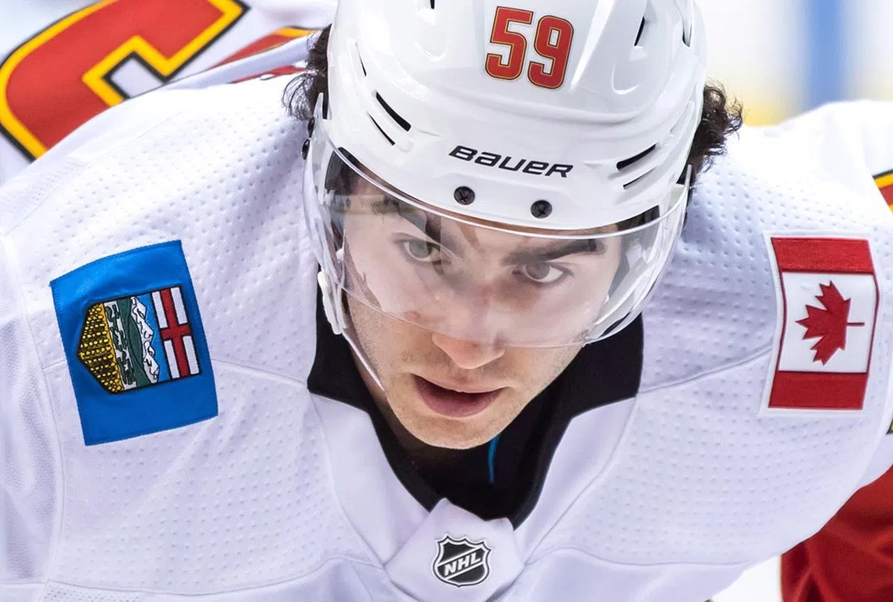 World junior hockey captains Dube, Valimaki crack Calgary Flames roster