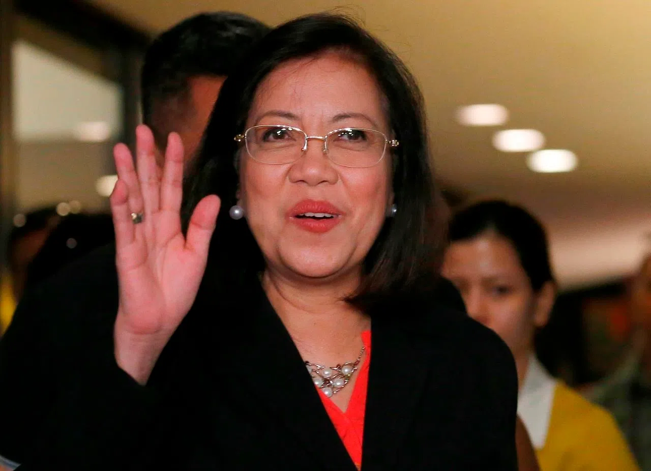 Philippine chief justice returns to office amid ouster moves | paNOW