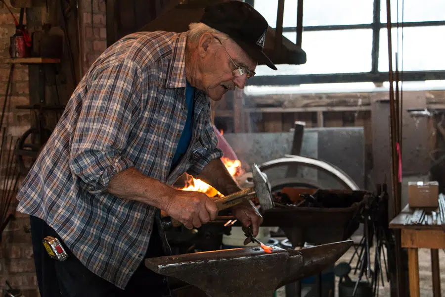 PHOTOS: Blacksmith showcases history of craft at farming festival | paNOW