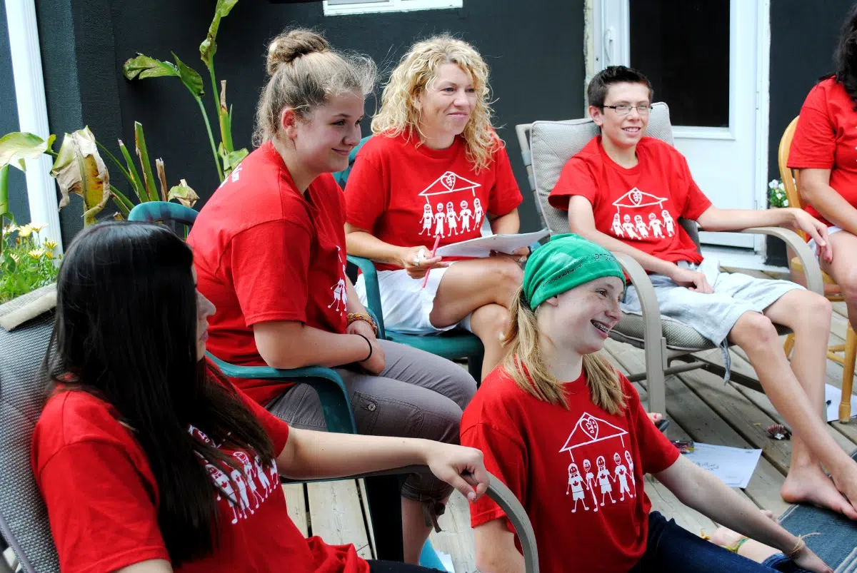 PHOTOSKingdom Hall showcases new building paNOW