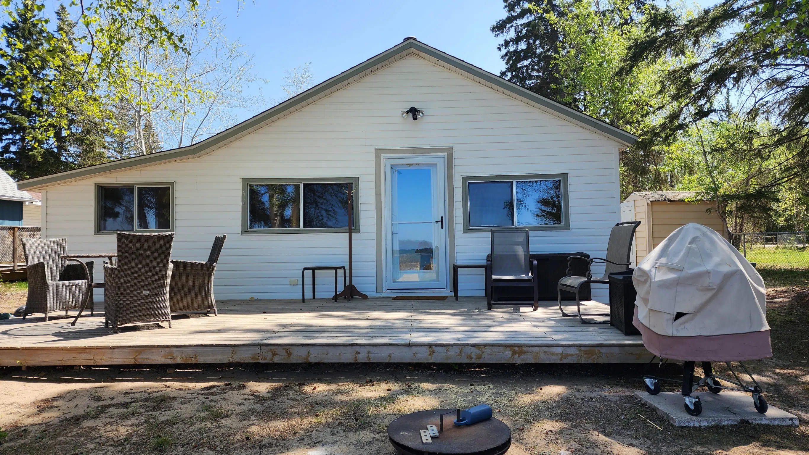 Emma Lake Sask, Lakefront cabin for sale paNOW