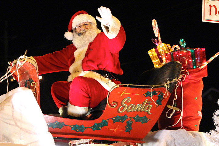 Stirling Santa Claus parade is tonight! - Vimarsana News