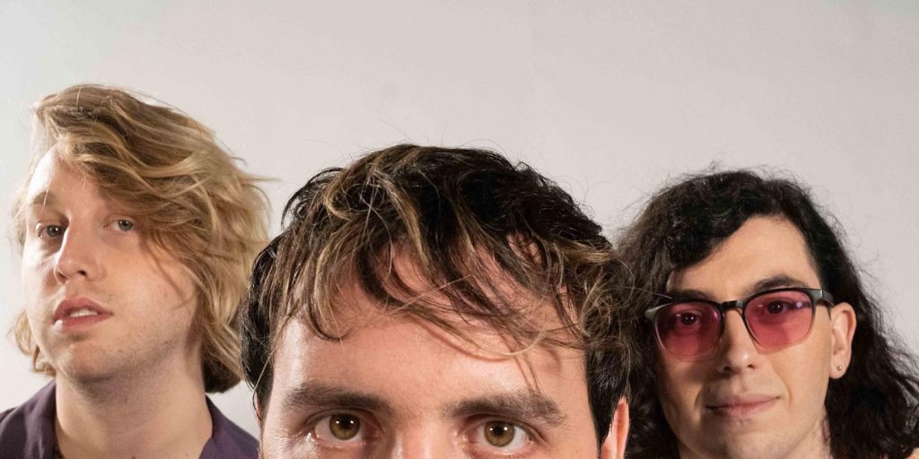 91X Indie Song of the Day – The Living Strange, Close - Vimarsana News