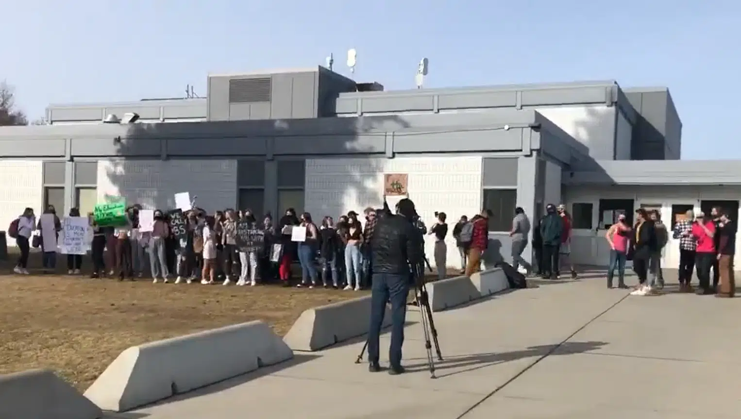 KamloopsThompson School Board in the midst of reviewing dress code