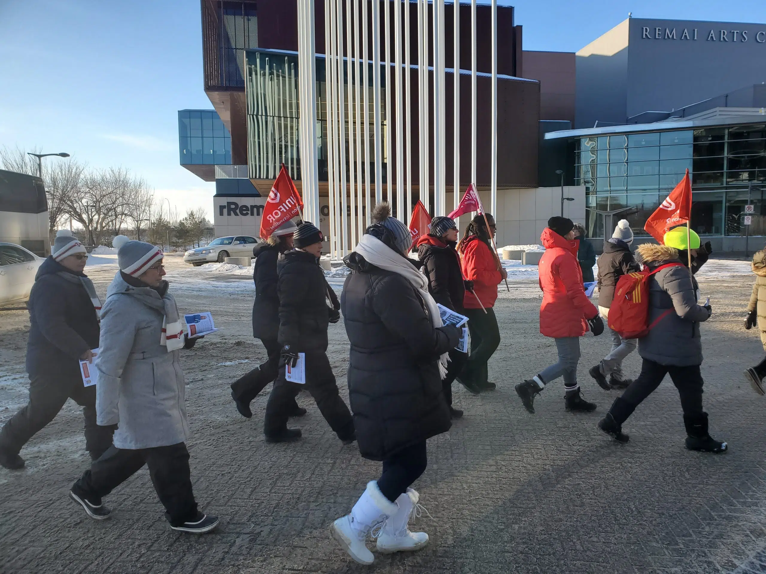 Unifor Brings the Coop Refinery Picket Line to Saskatoon 98COOL