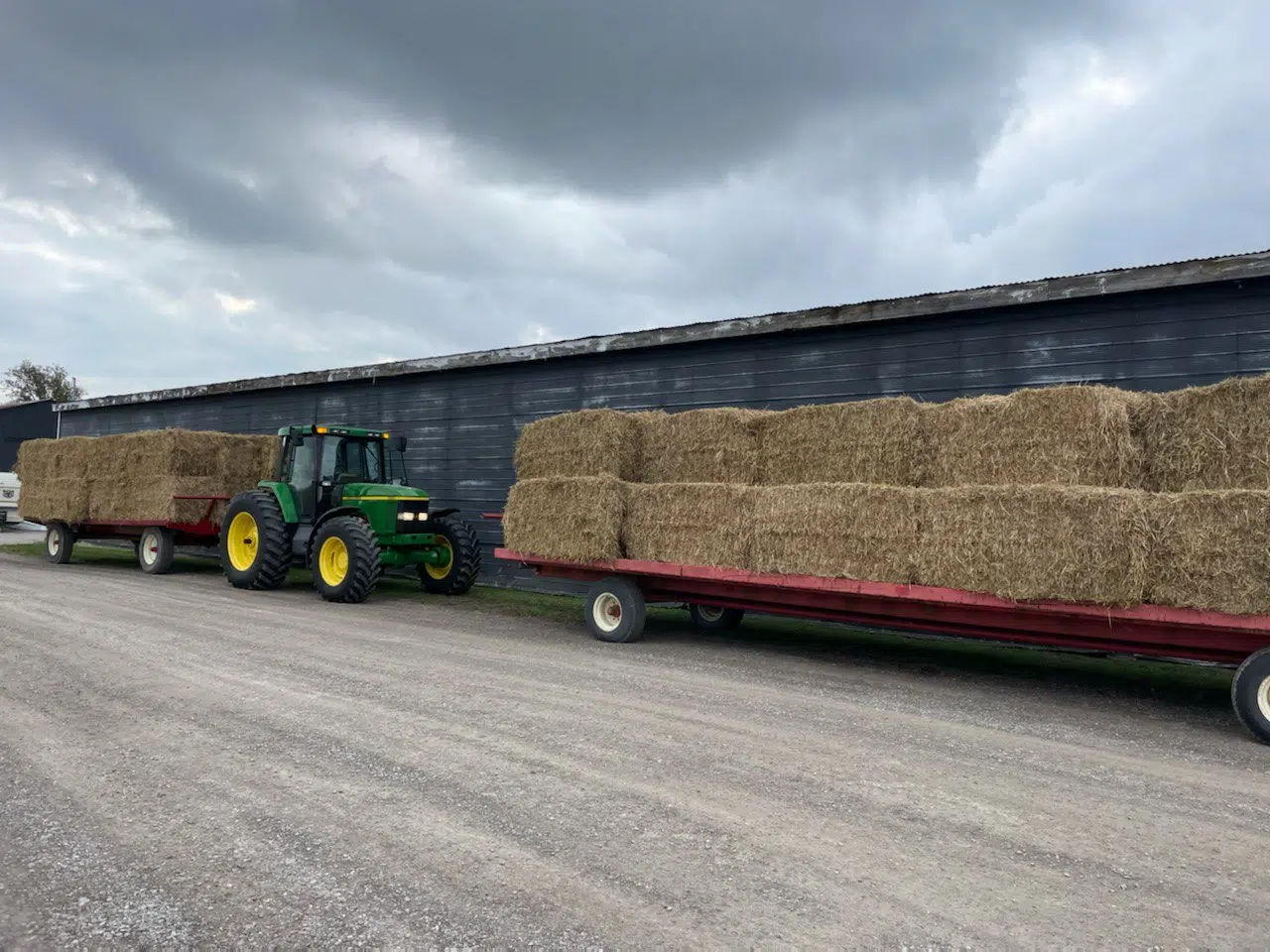 First Loads Of Ontario Hay Arrive In Saskatchewan Country 600 Cjww