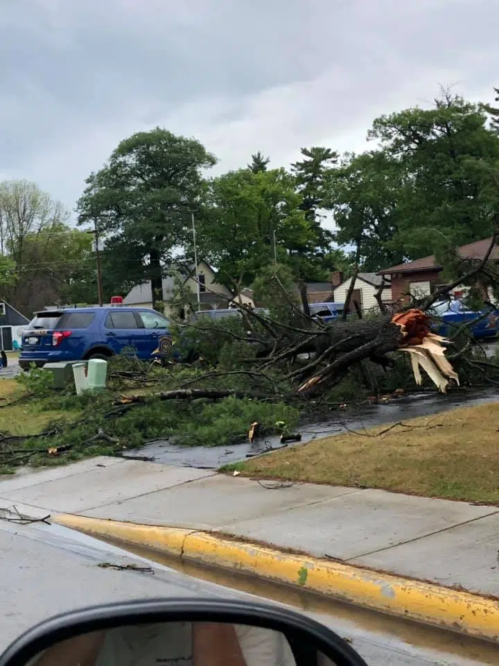 Severe Thunderstorms Cause Damage In Gladstone | Radioresultsnetwork.com