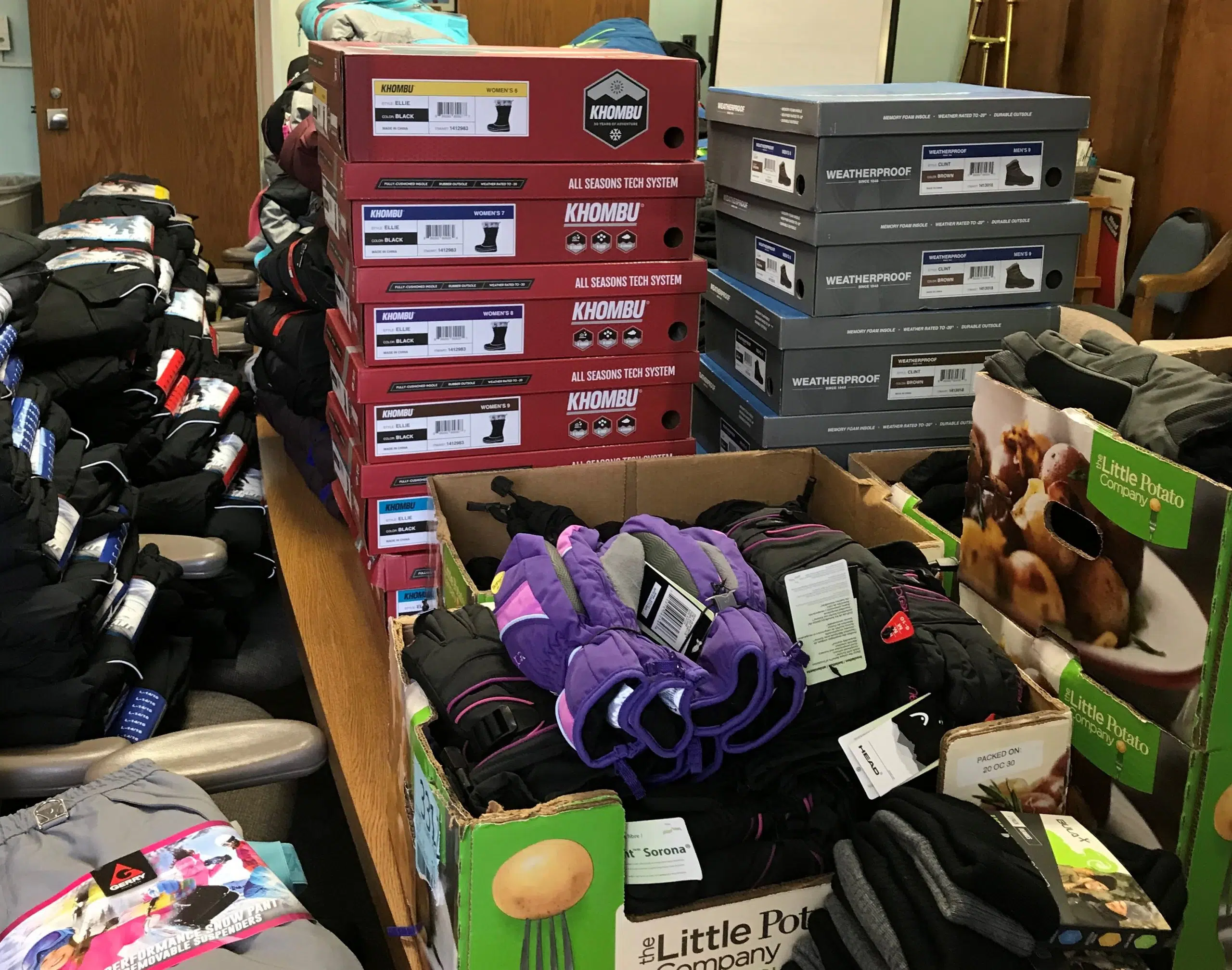 Marquette Schools Receive Donation For ‘Coats For Kids