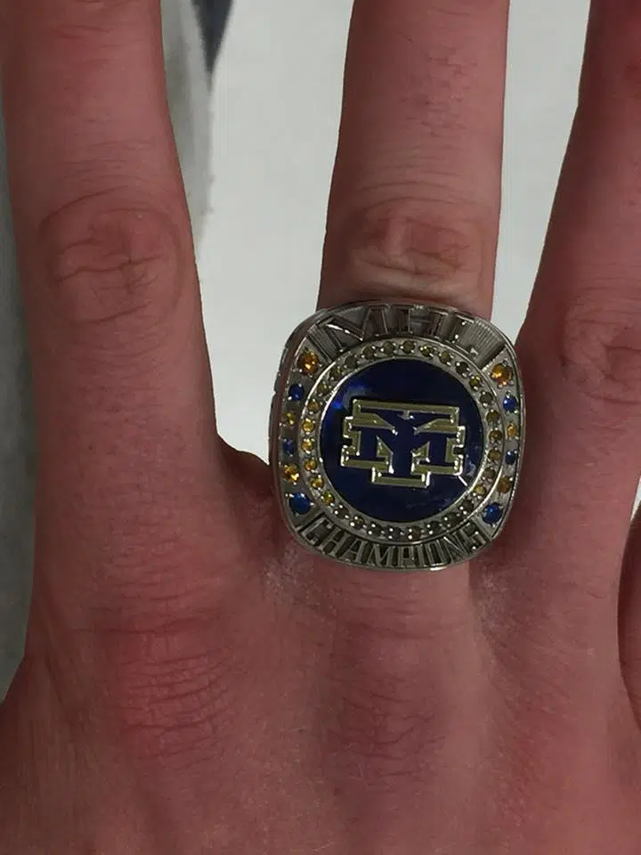 Mariners Receive Championship Rings, Raise Banners Y95.5