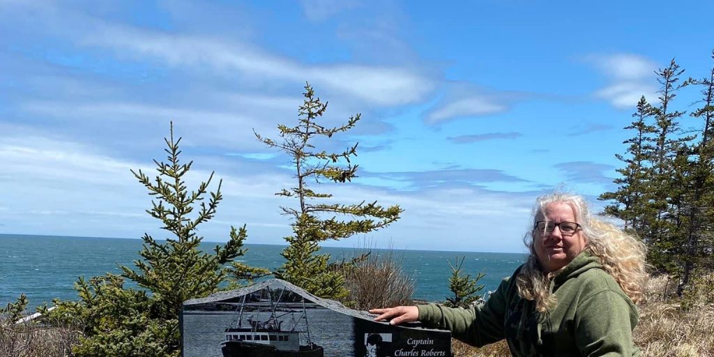 Stone Memorial For Chief William Saulis; Mother Continues Fight For Sons Benefits - Vimarsana News