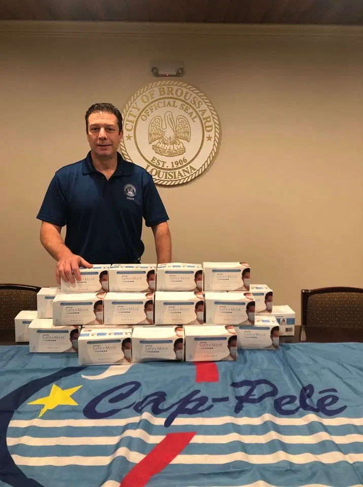 CapPelé Resident Donates Thousands of Masks 91.9 The Bend