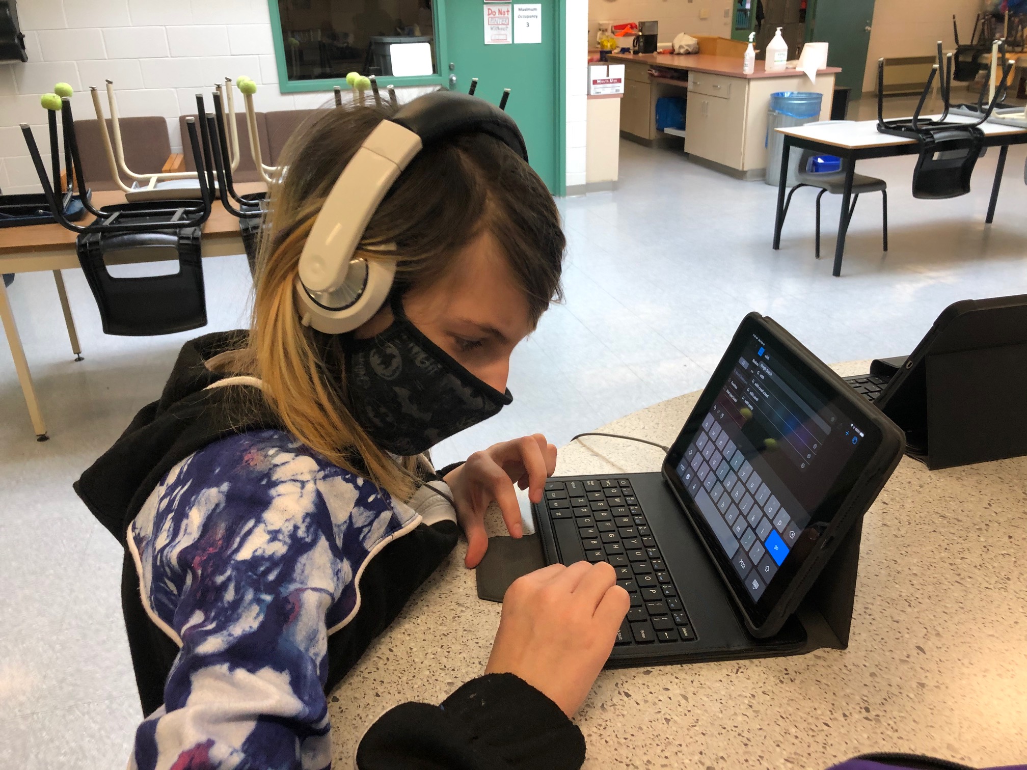 Best Buy Grant Means Much Needed Technology For Edith Cavell School - Vimarsana News