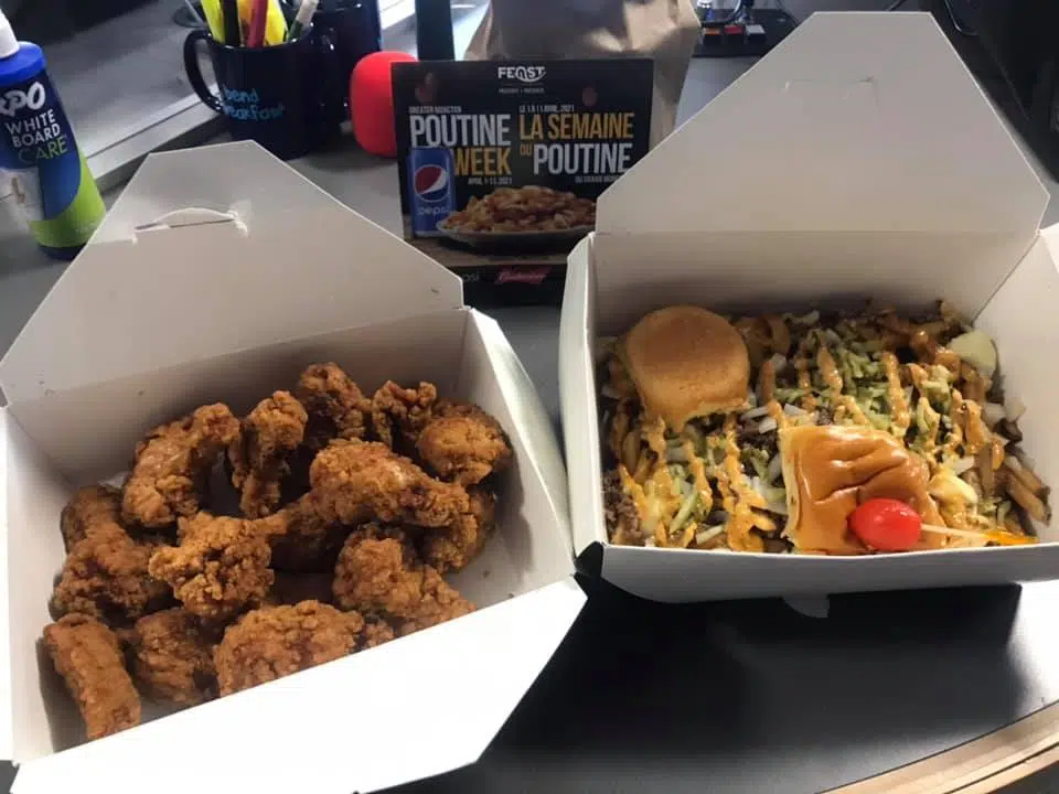 Big League Burgers and Wings! 91.9 The Bend