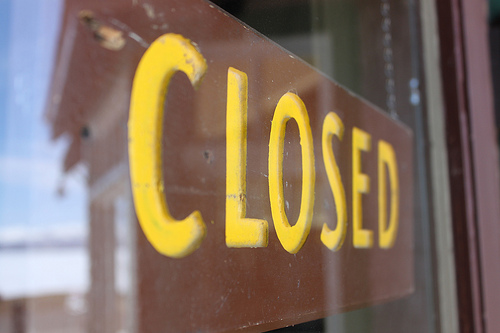 What's Open And Closed On Monday | 97.3 The Wave - Vimarsana News