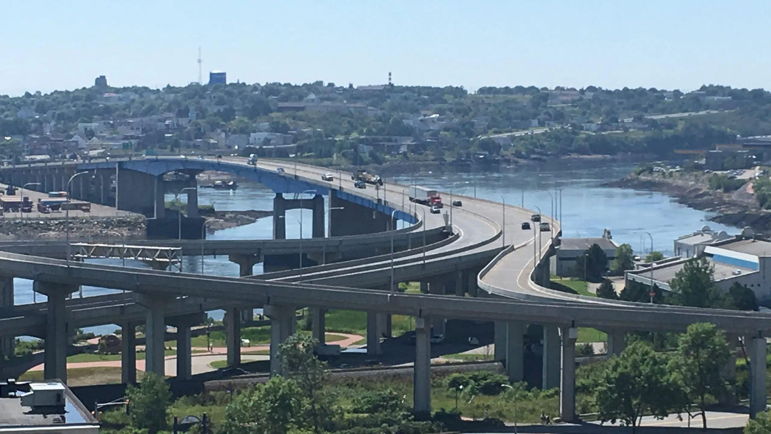 Barriers Being Relocated Along Harbour Bridge