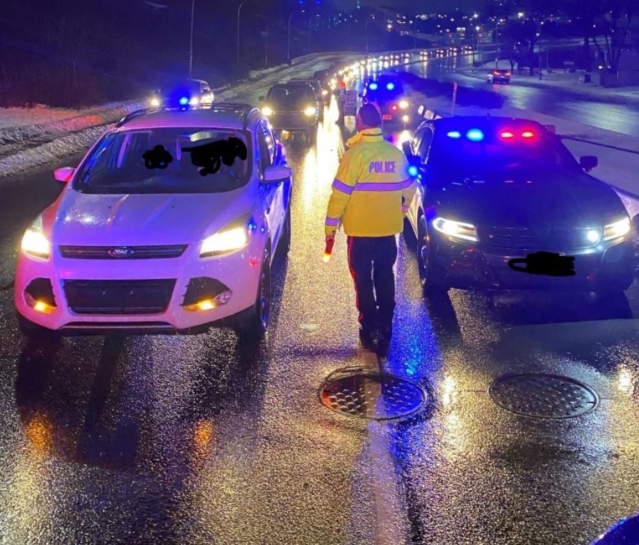 Over 7,400 Drivers Enter R.I.D.E. Checkpoints Over December - Vimarsana News