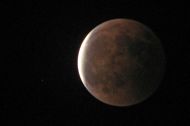 Lunar Eclipse Will Soon Take Over The Night - Vimarsana News