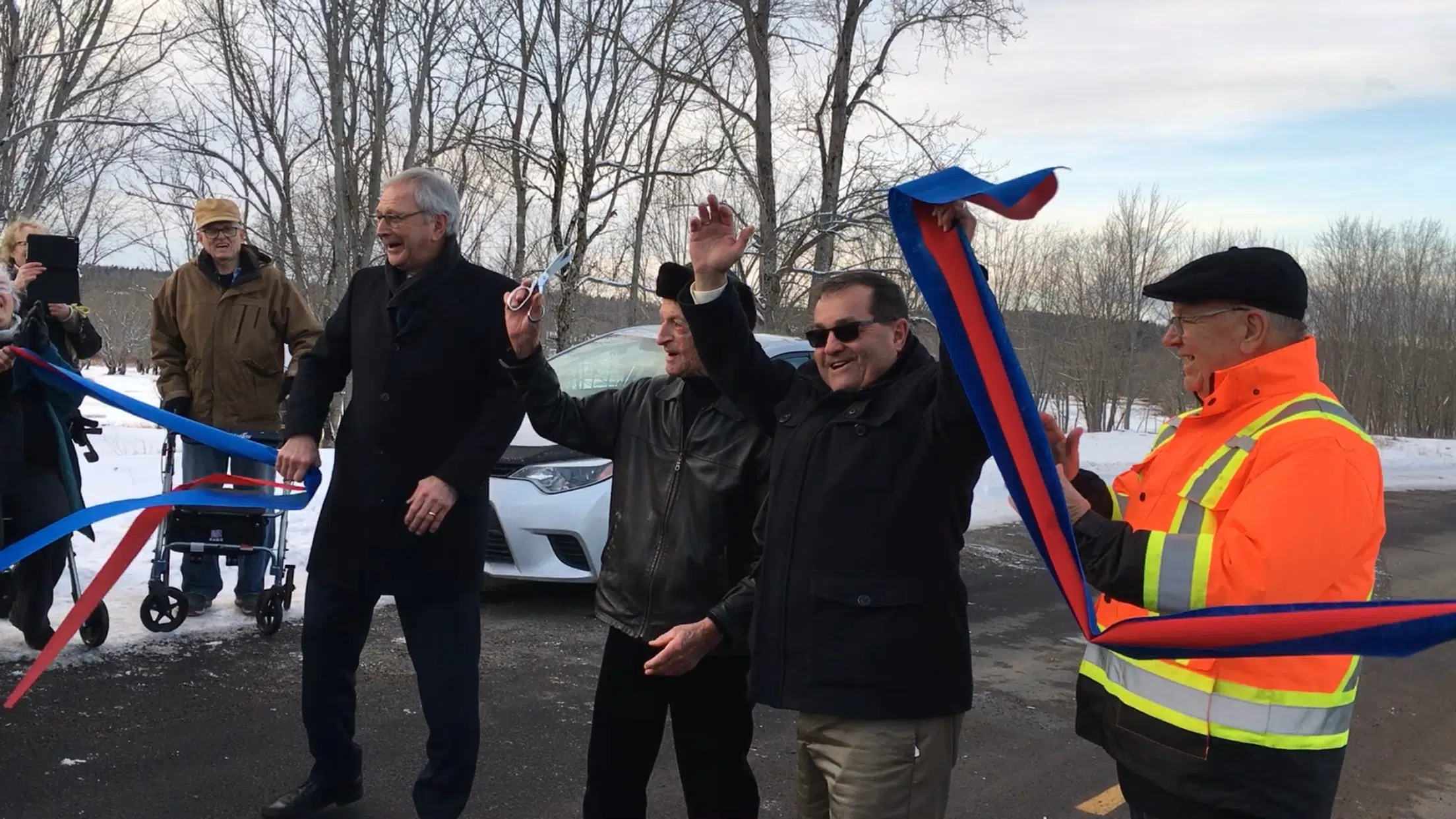 Darlings Island Residents Celebrate Raised Road Country 94