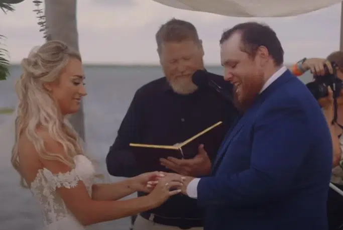 Luke Combs Shares His Wedding Video Country 105 Thunder Bays Country