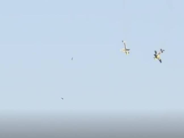 Plane swap stunt goes wrong - Vimarsana News
