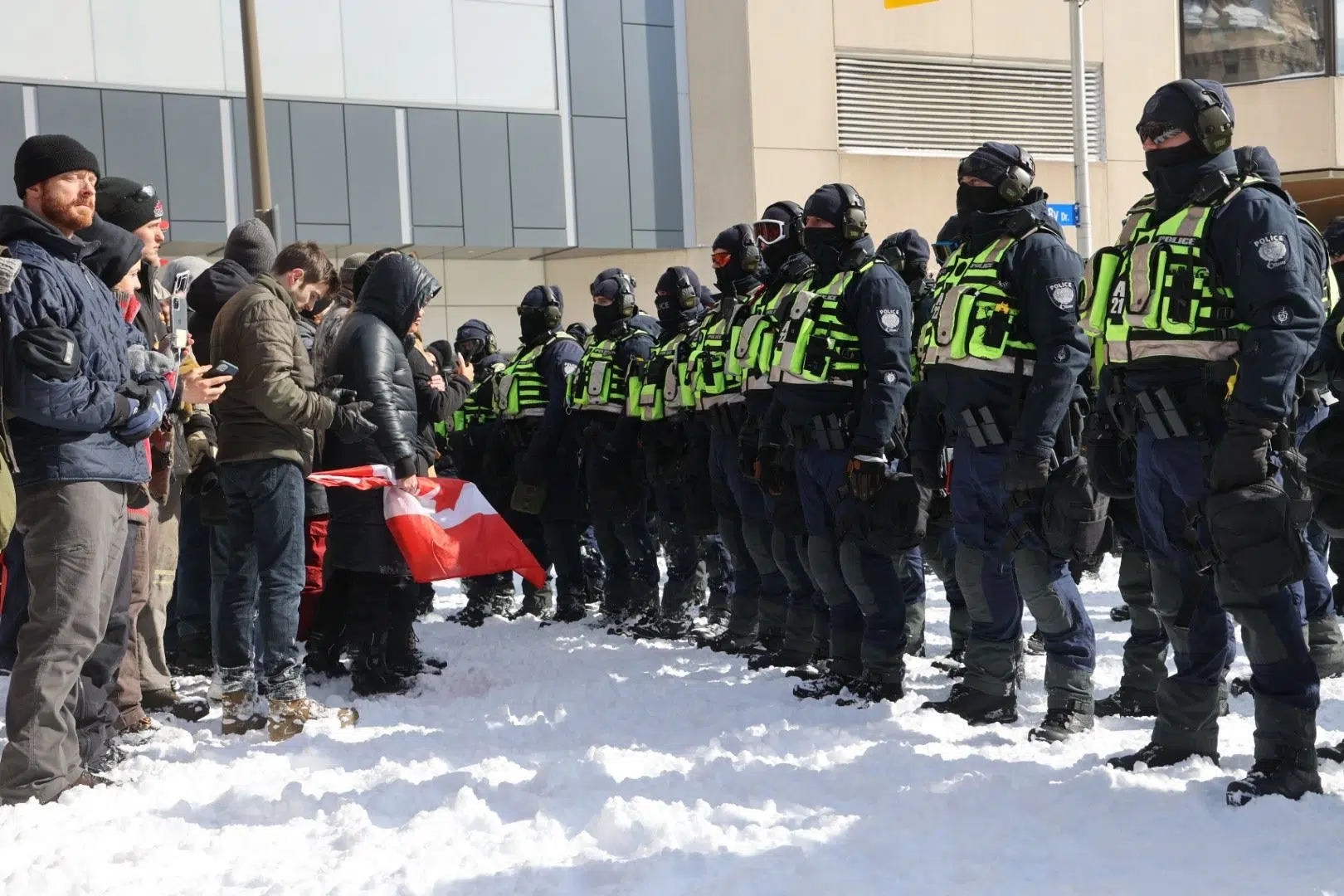 Police Move To End Ottawa Protest