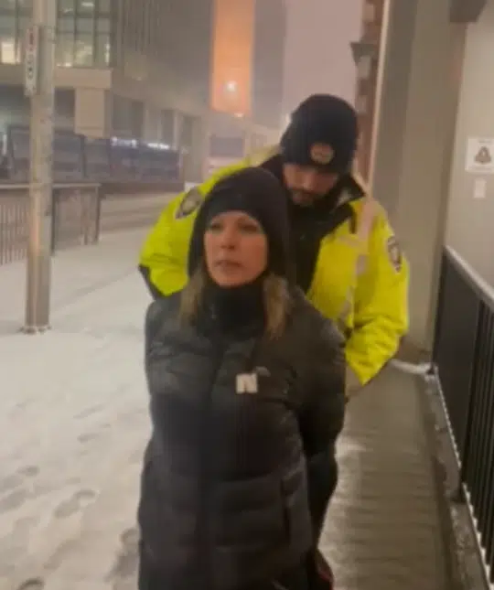 Police arrest protest organizers, set up perimeter around downtown Ottawa