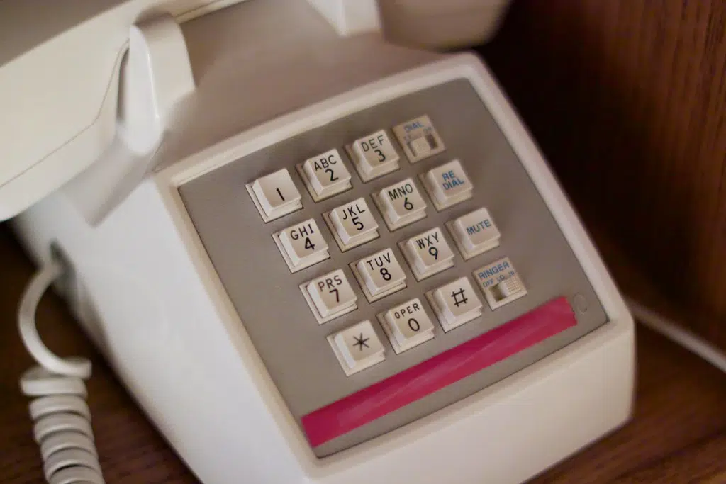 You Can Still Buy These Old Landline Phones In 2021 Country 100.7