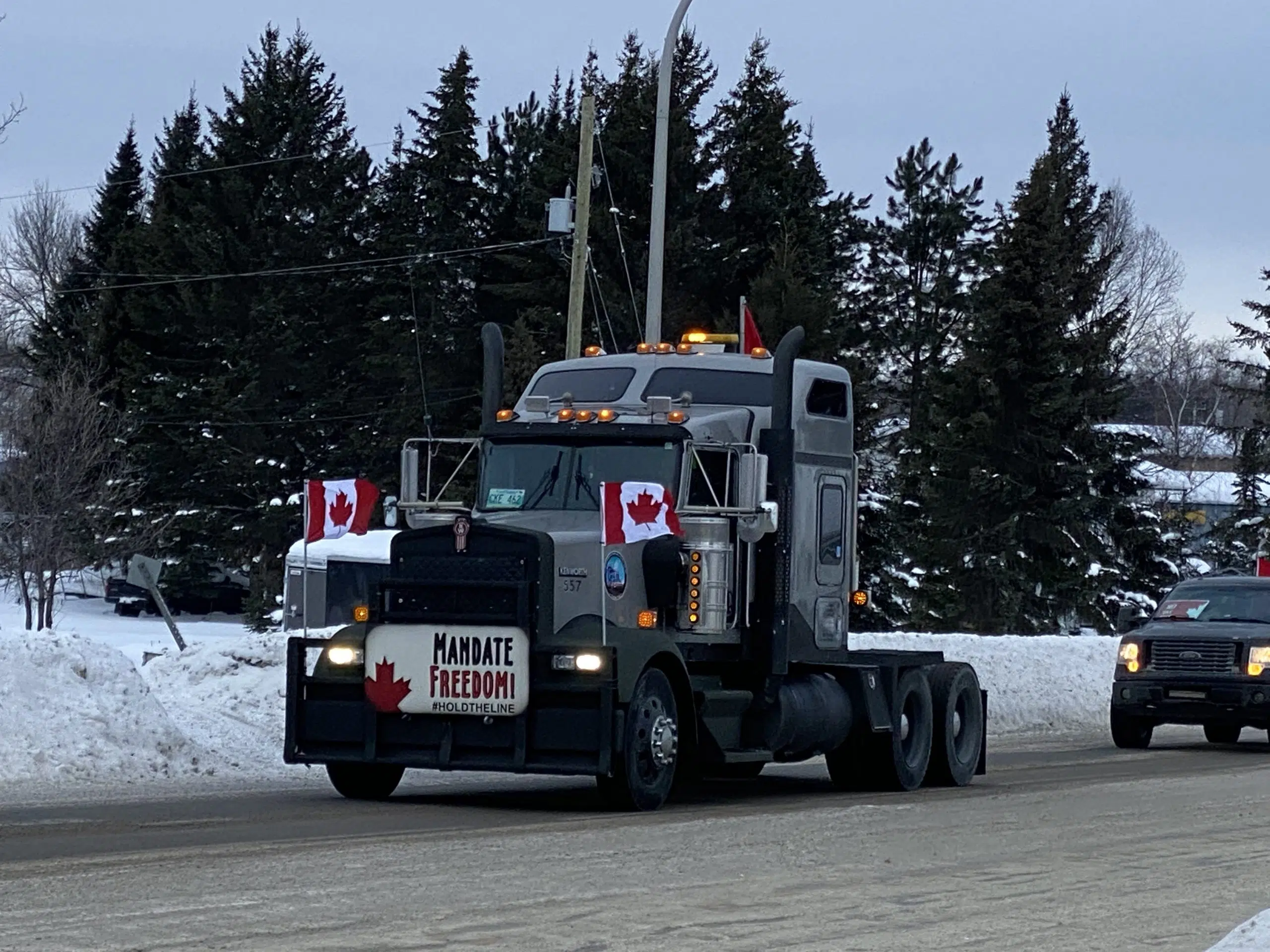 Trucker convoy protest continuing in Ottawa Monday