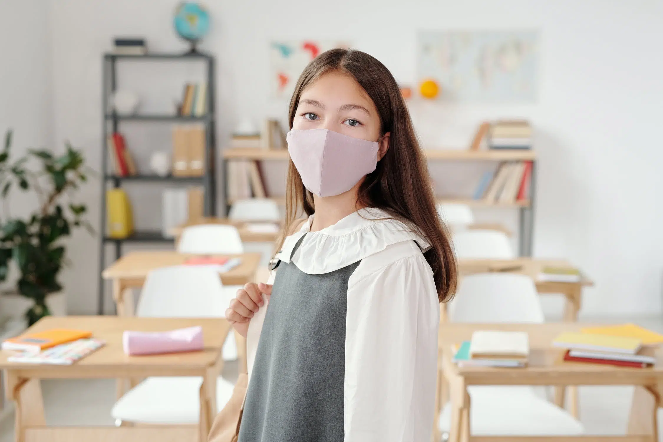 Doctors' group wants kids to keep wearing masks in class
