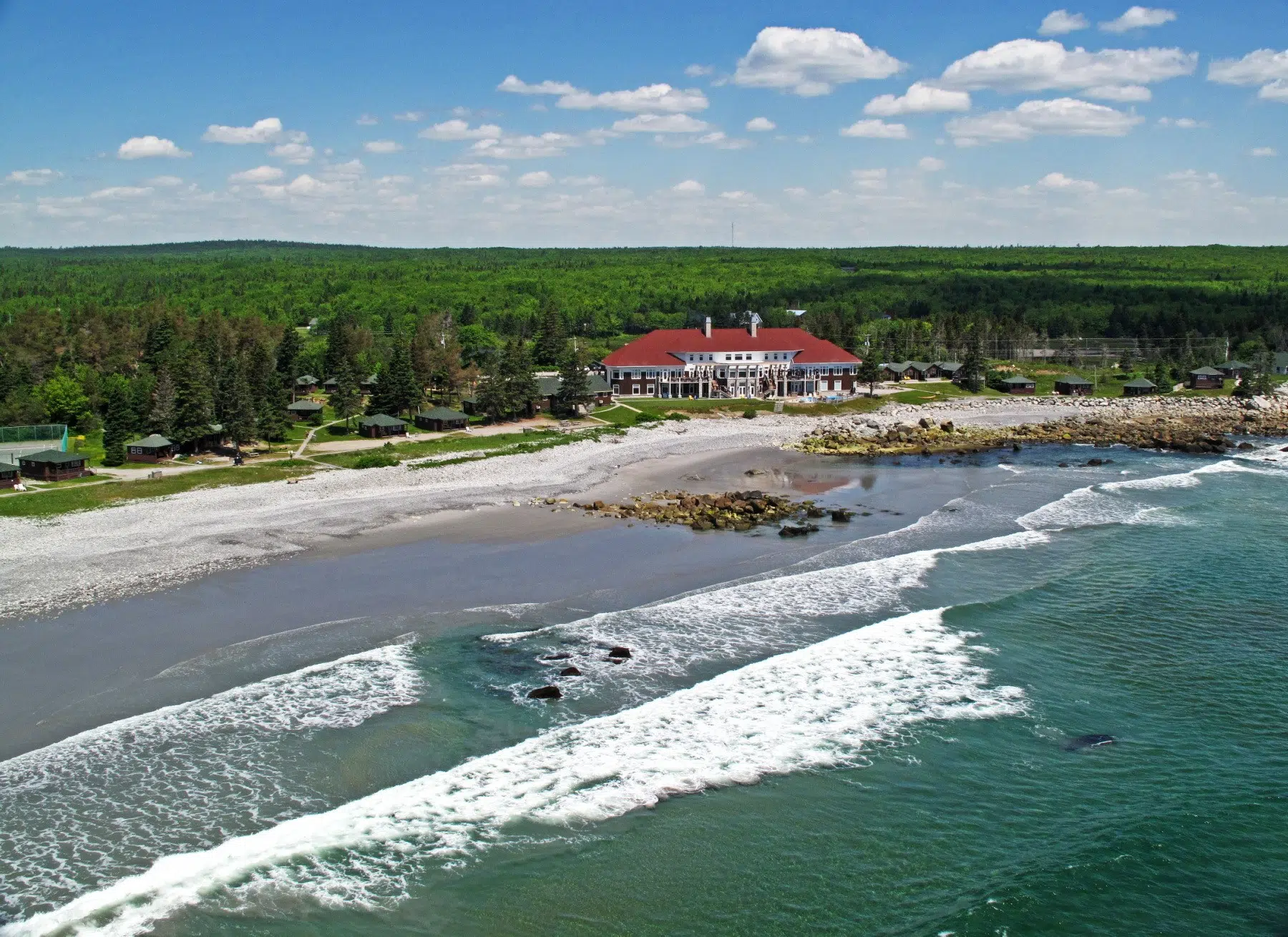 White Point Beach Resort Raises Minimum Wage For Staff Y95.5