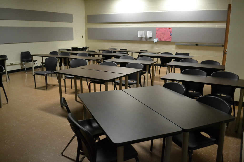 Many Schools Experiencing High Absenteeism - Vimarsana News