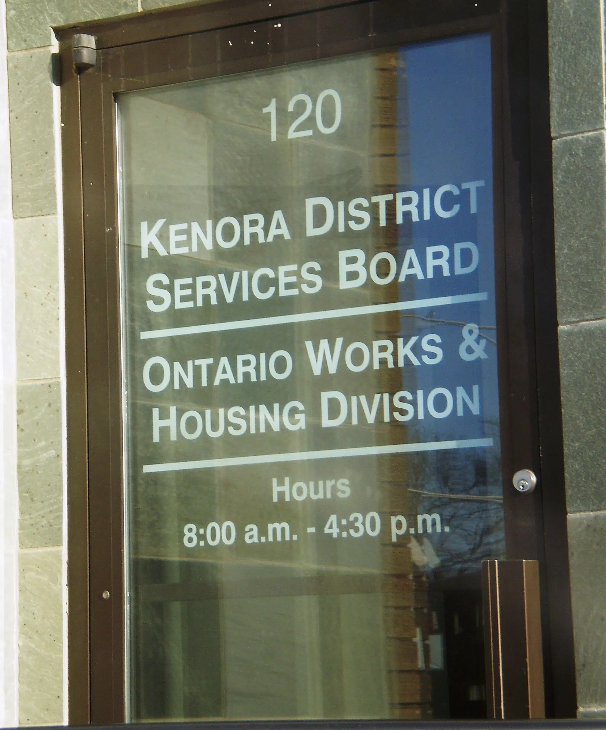 KDSB Announces Holiday Hours 89.5 The Lake