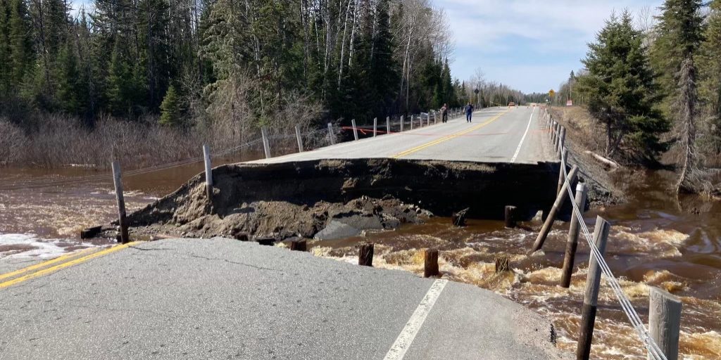 Highway 105 To Red Lake Washed Out - Vimarsana News