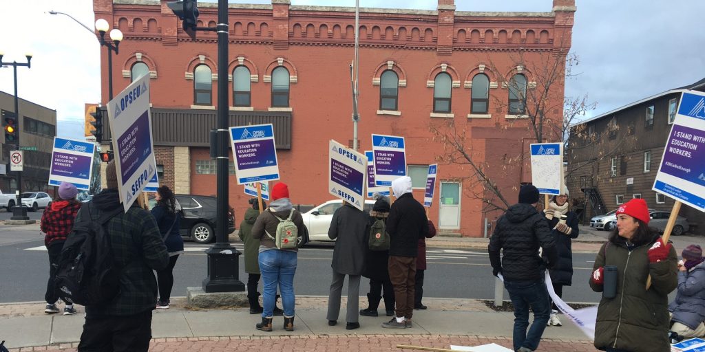 CUPE Education Workers Set Up Pickets - Vimarsana News