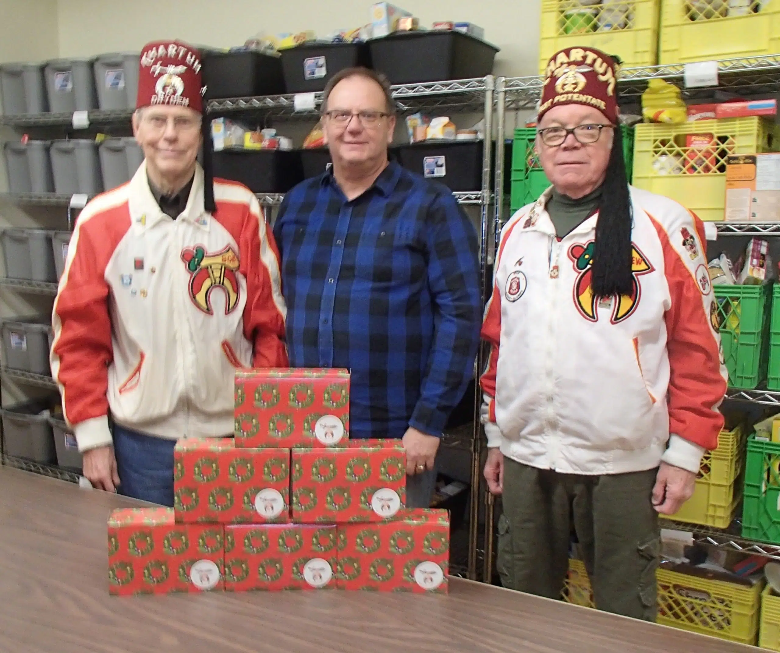 Shriners Donate Seasonal Cakes CKDR