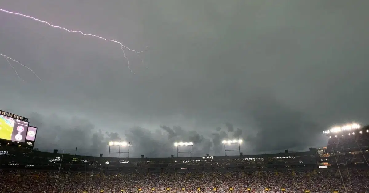 Sellout Crowd Braves Two Lightning Delays in Weather-Shortened Soccer  Friendly at Lambeau, WTAQ News Talk, 97.5 FM · 1360 AM