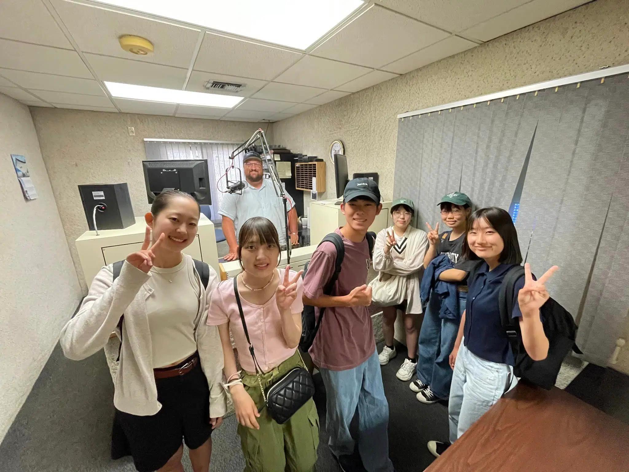 Manitowoc Welcomes Six Japanese Exchange Students