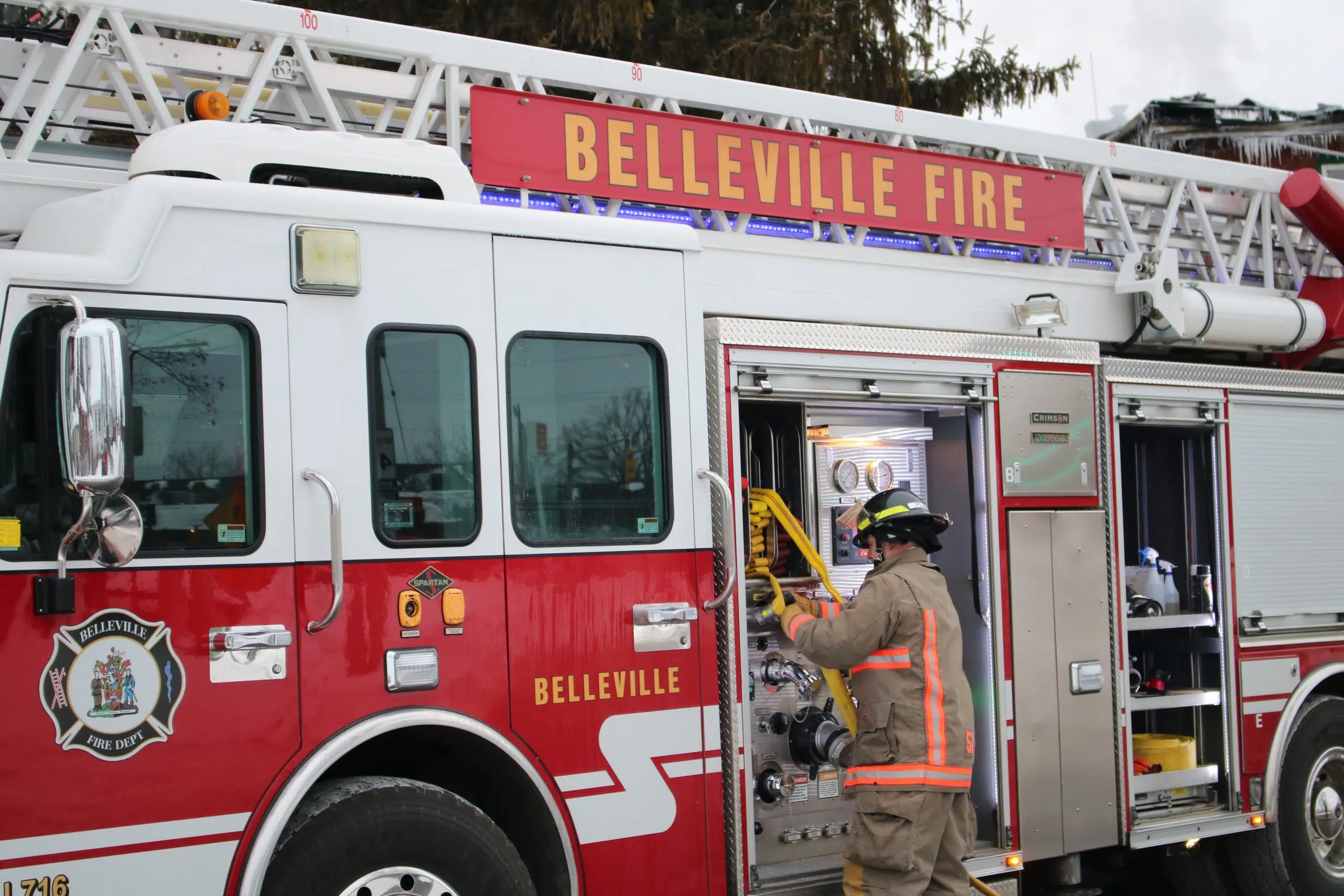 UPDATE Canada Post worker credited after small fire in Belleville