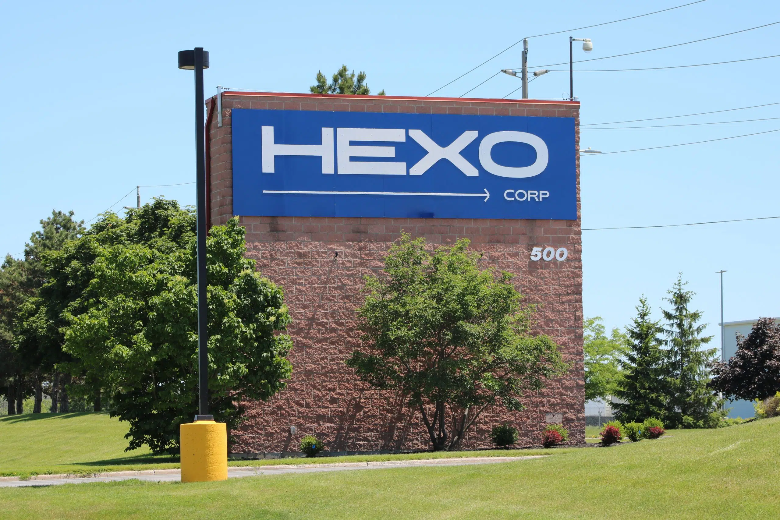 Hexo outlines cost cutting plan